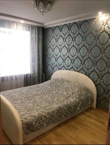 Сдается 4х комнатная квартира, р-н Артема. Не больше 3 человек.