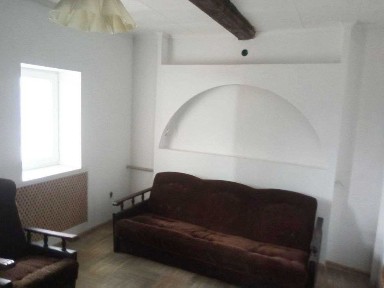 В оренду будинок на виїзді з міста