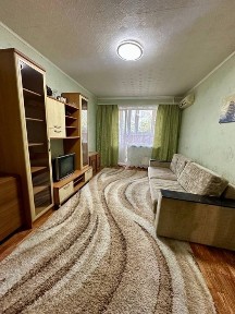 Здам 1- кімнатну квартиру. Героїв України.