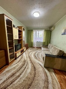 Здам 1- кімнатну квартиру. Героїв України.