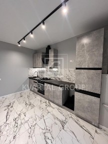 1-кімнатна квартира з ремонтом та видом на Набережну!