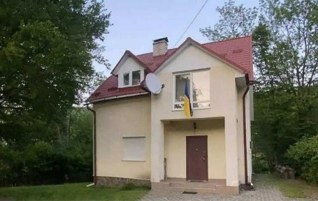 Продається затишний будинок біля санаторію Синяк