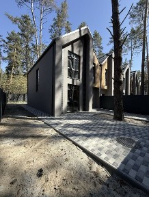 Таунхаус в місті Буча