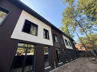 Кутовий таунхаус в Ірпені