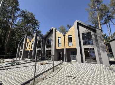 Таунхаус в місті Буча