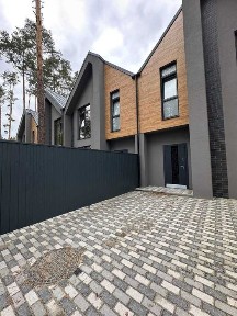 Таунхаус в лісовій Бучі, поруч з Бучанським парком, є ГАЗ, 2 сотки 110м2