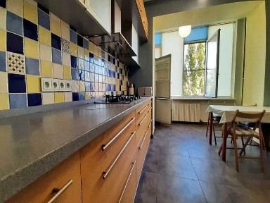 tir-02 Продам 3-х комн квартиру с ремонтом в новом кирпичном доме.