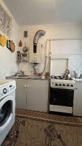 Фасадна 2-кімнатна квартира | 1 поверх, море та парк поруч