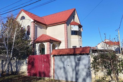Продам капитальный дом в пляжном районе Черноморска