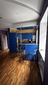 Оренда 3-кімн. | Центр поруч | Гараж |