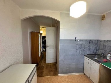 Харків. Продається 3 кім. квартира в доброму житловому стані.