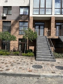 Помешение в ЖК «Приморские сады. 70 кв. м. 1й этаж, свой вход