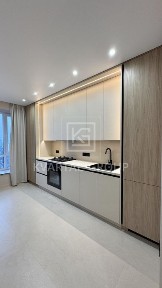 Двокімнатна квартира з сучасним ремонтом та видом на місто!