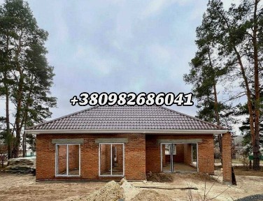 Цегляний будинок 100кв. м+10 соток землі, біля соснового лісу. Без %!