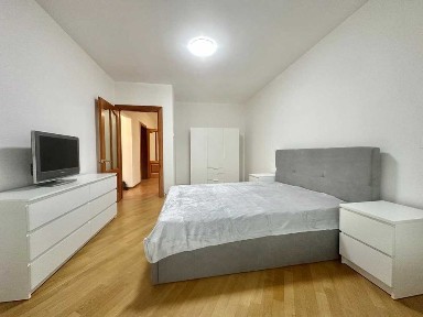 Без% Оренда 3 кім. квартира 94м 2 поверх вул. Григорія Кочура, 19/1