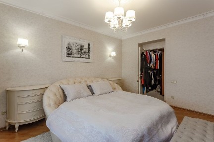 Печерська! Здам затишну квартиру по бульвару Лесі Українк