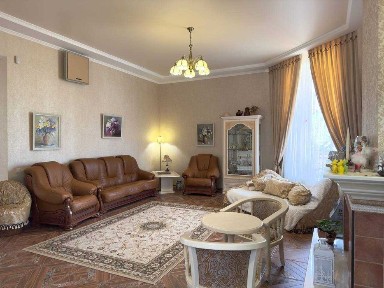 Продам чудовий будинок в неймовірному місці. Веретинівка.