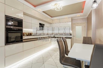 Продаж 3к квартири, ЖК Володимирський, вул. Антоновича, генератор