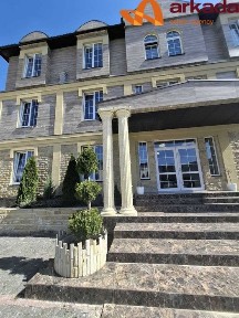 Продається новий готельно-відпочинковий комплекс в курортному Яремче.