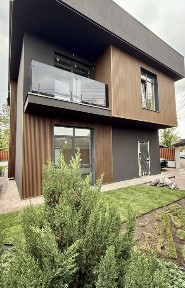 Дарницький, Осокорки. Метро Славутич 5 хв пішки,Novys 700 метрів