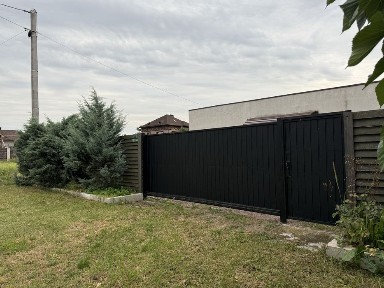 Продаж будинку по вул. Грушевського