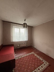 Продам трикімнатну ПЗР 6 поверх