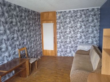 Сдам Однокімнатну на Володимира Івасюка 49,метро Героїв Дніпра 20 хв!