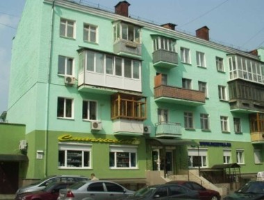 Оренда комерційного приміщення індивідуальне опалення, живлення