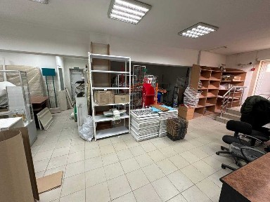 Центр Заболотова, велика прохідність, під магазином Стефайно