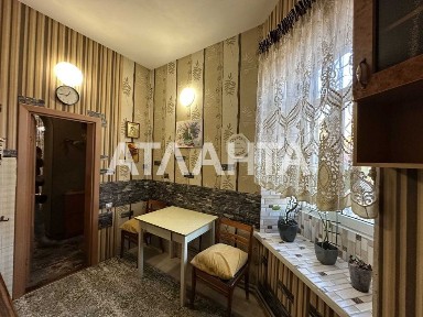 3 комн Средний этаж Электричество не Отключают Привоз