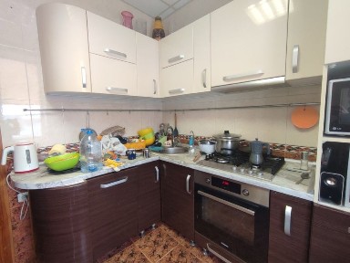 Центр. Продам 2-х кімн. квартиру.