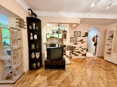 2 кімнатна студія вул. Василя Сергієнка