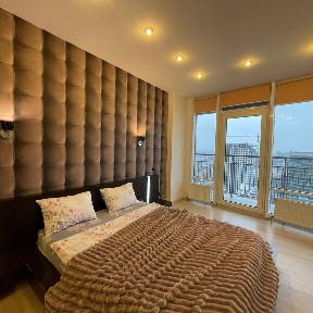 2-комнатная квартира посуточно 70 м², Глинки ул., 2