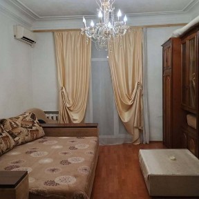 2-комнатная квартира посуточно 75 м², Европейская ул., 17