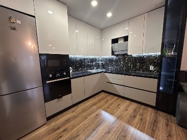 Продаж квартири кухня-студія+спальня в новобудові