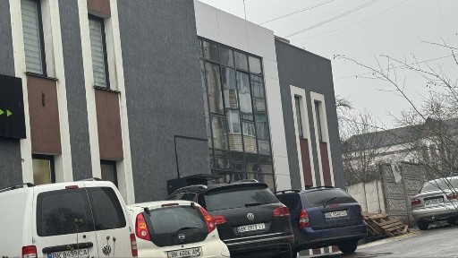 Оренда приміщення в новобудові на Карнаухова.