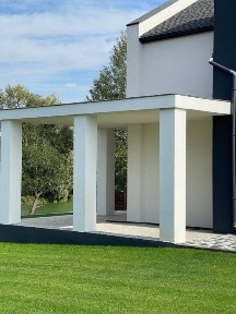 Якісний будинок на березі озера