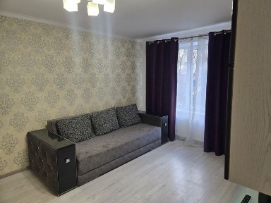 Оренда 1 кім Дружба / Будного - Тролейбусна