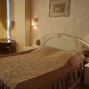 2-комнатная квартира посуточно 75 м², Глинки ул., 2