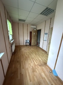 Теплий кабінет в медичному центрі на вул. Корольова.