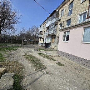 Продаю 2 кімнатну Погранична/ 5 Слобідська сертифікат