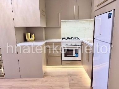 Оренда 2к, 55м2, центр, світло не вимикають, перша здача