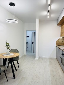Продам 1 кімнатну квартиру з ремонтом