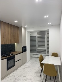 Укомплектована 1 кімнатна в ЦЕНТРІ