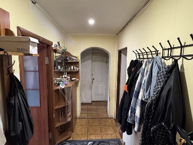 Продам квартиру 2-х кімнатна центр