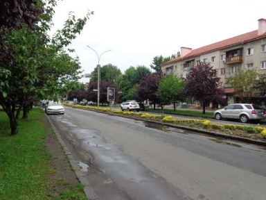 В УжгородІ здам 1к. квартиру напівособнячного типу за 10000грн в тч КП!