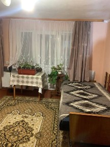 Здається в оренду 1к на другому поверсі двохповерхового особняка на пе