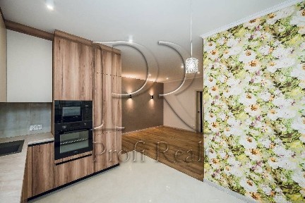 Без комісії! Продаж 2 кімнатна квартира вул. Краківська 27/метро Черніг