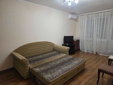 Долгосрочно 1 квартира на Среднефонтанской пл Парк Космонавтов