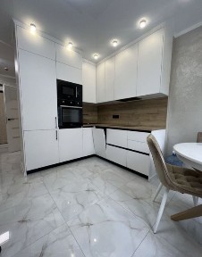 Срочно сдам 2 ком. квартиру в ЖК